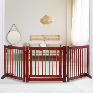 TUCKER MURPHY PET™ Karnus Wood Free Standing Pet Gate