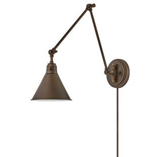 HINKLEY Arti 7.75-in Swing Arm Extendable Single Light Plug-In Sconce with On/Off Switch