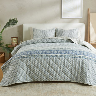 PATINA VIE MAISON Boho Floral Inspired Reversible Quilt Set with Shams