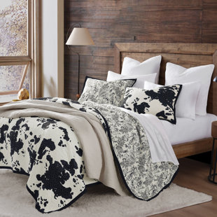 INDIGO HILL BY HIEND ACCENTS Clara Cream Black Cow Print Cowhide Pattern Reversible Western Southwestern Quilt Set