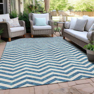 LANGLEY STREET® Lamanna Chevron Rug