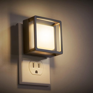 CG INTERNATIONAL TRADING Plug into Wall Night Light