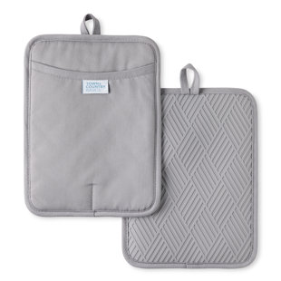 Town & Country Living Basket Weave Potholder Set (Set of 2)
