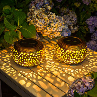 LETMY 4.02'' Solar Powered Integrated LED Color Changing Outdoor Lantern (Set of 2)