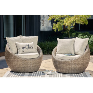 ROSECLIFF HEIGHTS Ciska Swivel Patio Chair with Cushions (Set of 2)