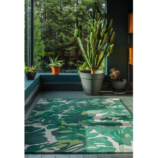 17 STORIES Garlington Floral Hand Woven Hand Tufted Green Area Rug
