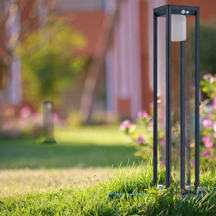 AA WAREHOUSING 31.5'' Solar Powered Integrated LED Outdoor Floor Lamp