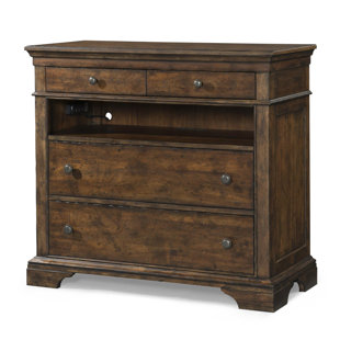 TRISHA YEARWOOD HOME COLLECTION Trisha Yearwood Home 3 - Drawer Dresser