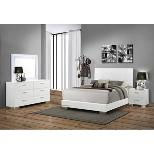 ISABELLE & MAX™ Amariyon Bed 4-Piece Set