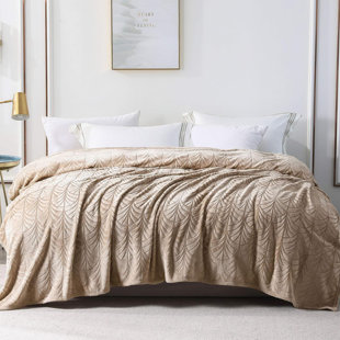 PRIYET Throw Blanket