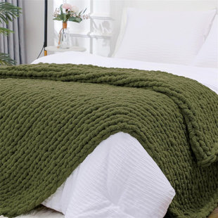PRIYET Throw Blanket