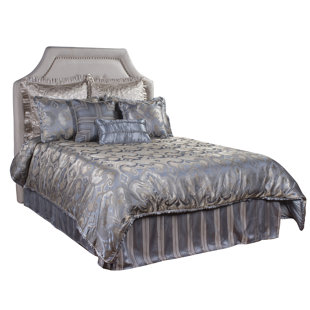 14 KARAT HOME INC. Duvet Cover Set