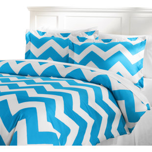 LCM HOME FASHIONS Basics Standard Chevron / Zig Zag Duvet Cover Set
