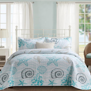 KINDRED HOME Coastal Quilt Set - Lightweight Soft Blue Coastal Bedspread for Beach House Bedroom Decor