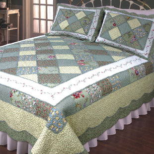 AUGUST GROVE® Calton Green & White Reversible Quilt