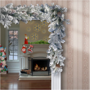 NATIONAL TREE COMPANY 270cm Lighted Faux Garland with Lights
