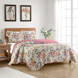 NANSHING AMERICA, INC Eira 3 Piece Floral Quilt Set