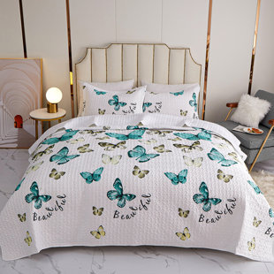 KINDRED HOME Butterfly Quilt Set: Lightweight Soft Bedspread Ideal for Bedroom Décor - Includes Quilt and Shams