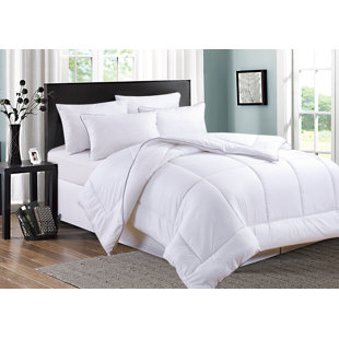 LARK MANOR™ All Season Polyester Down Alternative Comforter