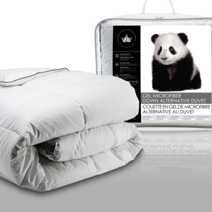 MAISON CONDELLE Midweight Down Alternative Comforter