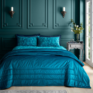 BRIDGERTON BY CATHERINE LANSFIELD Regal Soft Velvet Quilted Bedspread Polyester No Pattern Bedspread