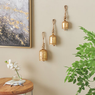 COLE & GREY Cole And Grey Metal Cluster Indoor Outdoor Gold Decorative Cow Bells With Jute Hanging Rope Set (Set of 3)