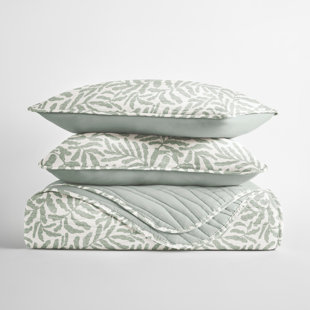 BECKY CAMERON Quilt Set- Lightweight - All Season Quilted Coverlet - Tossed Ferns
