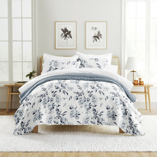 BECKY CAMERON Quilt Set- Lightweight - All Season Quilted Coverlet - Rose Garden Light Blue