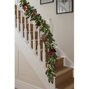 THE SEASONAL AISLE IVY BERRY - 6ft Garland with Warm White Lights