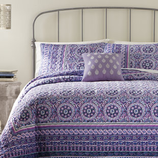 JESSICA SIMPSON HOME Jessica Simpson Mosaic Border Reversible Quilt