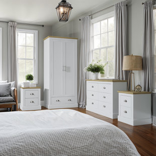 AUGUST GROVE Sufy 4 Piece Bedroom Set