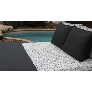 THREAD EXPERIMENT Reversible Traditional Duvet Cover Set