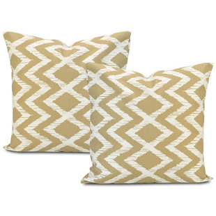 EXCLUSIVE FABRICS & FURNISHINGS Chevron Cotton Pillow Cover (Set of 2)