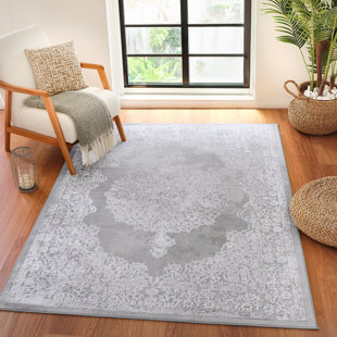 SURYA B.V. Oriental Area Rug