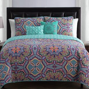 VCNY Yara Reversible Medallion Quilt Set