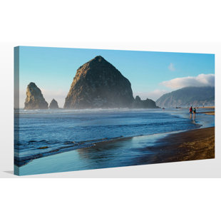 PICTURE PERFECT INTERNATIONAL " Cannon Beach Landscape, Oregon USA "