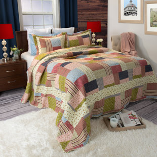 PLYMOUTH HOME Savannah Classic Patchwork Quilt Set with Pillow Sham/s - Machine Washable Lightweight Bedding