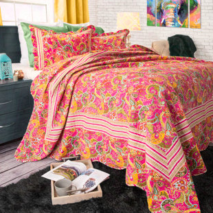 PLYMOUTH HOME Lillian Quilt Set