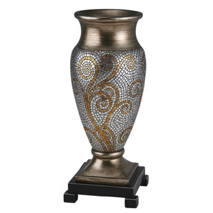 WORLD MENAGERIE Dorella Table Vase