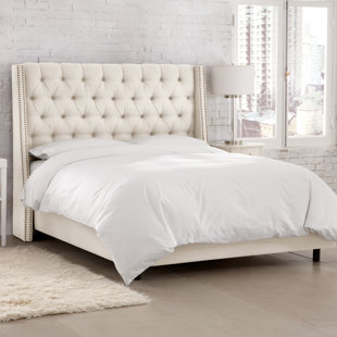 SKYLINE FURNITURE Hattie Upholstered Standard Bed