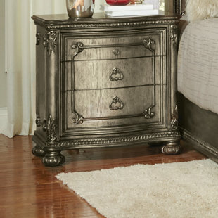 ASTORIA GRAND Liola 3 - Drawer Solid Wood Bachelor's Chest