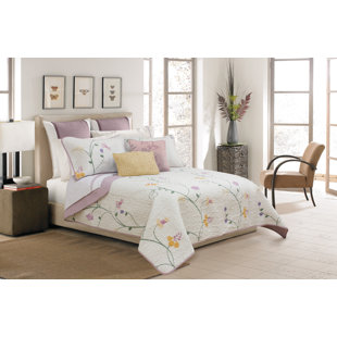 SAFDIE & CO. INC. Serenade Farmhouse / Country Floral Coverlet Set