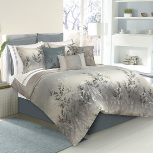 SAFDIE & CO. INC. Riviera Farmhouse / Country Floral Comforter Set