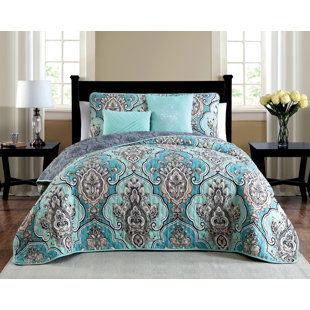 AVONDALE MANOR Odette Traditional Damask Quilt Set