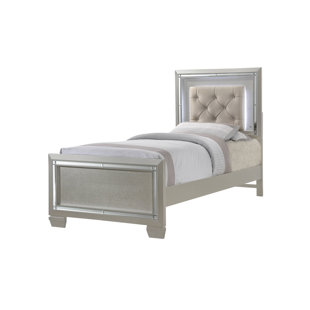 ROSDORF PARK Toth Platform Bed