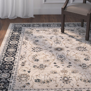 CHARLTON HOME® Klose Performance Oriental Rug