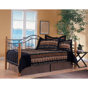 FLEUR DE LIS LIVING Durkin Metal Daybed
