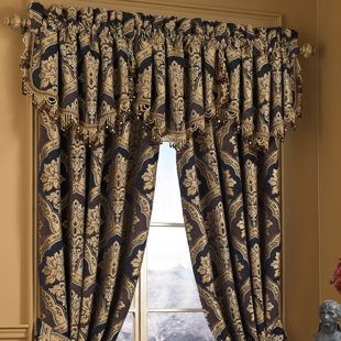 FIVE QUEENS COURT Reilly Window Ascot Valance