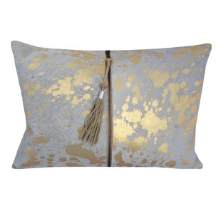 CLOUD9 DESIGN Throw Pillow with Zipper and Matching Tassel