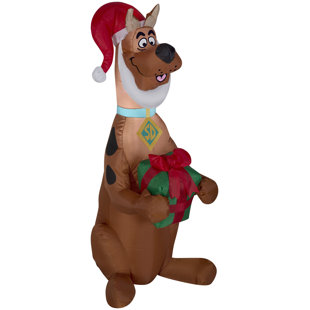 GEMMY INDUSTRIES Airblown Scooby with Present Small WB Inflatable